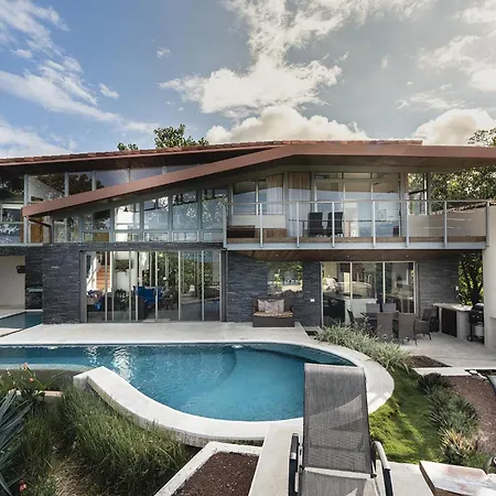 Casa Brisas Del Mar- Luxury 6 Bedroom Ocean View Home